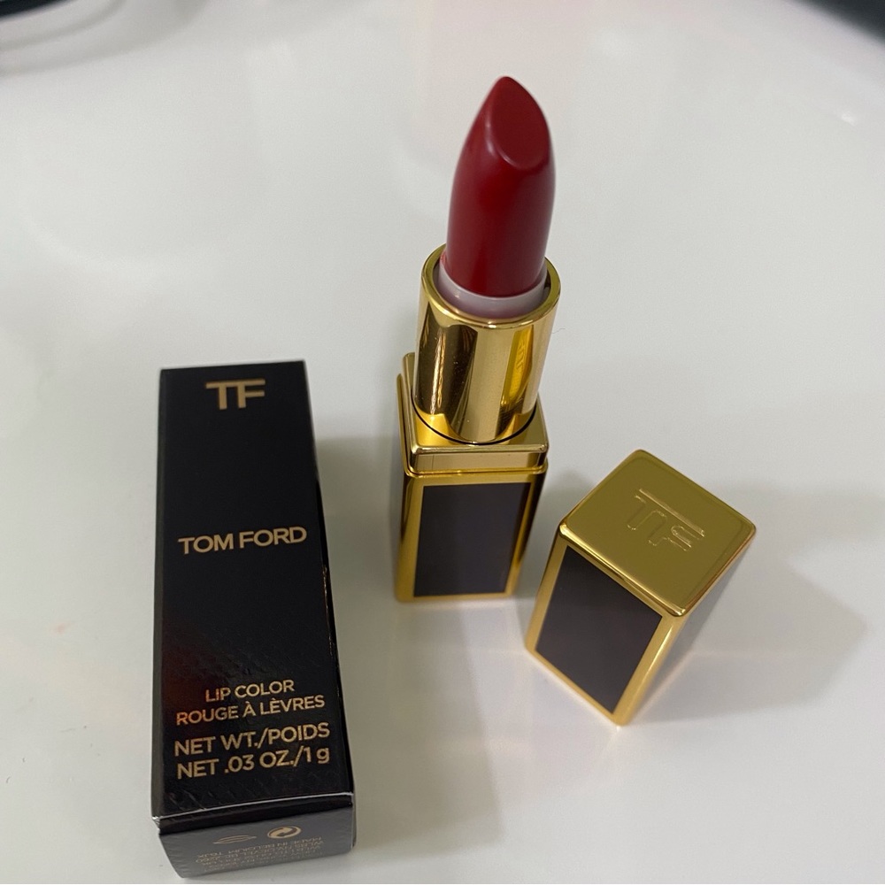 Tom Ford Lipstick 16 Scarlet Rouge
